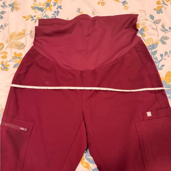 Figs Maternity Scrub Pants - Picture 9 of 10